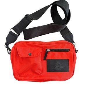 Markberg Denmark Hip Pouch Skip Hop Fanny Pack Deluxe Hip Sack Vibrant Red